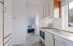 Kühlschrank, Herdplatte, Geschirrspüler