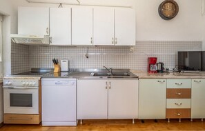 Kühlschrank, Herdplatte, Geschirrspüler