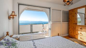 7 bedrooms, free WiFi, bed sheets