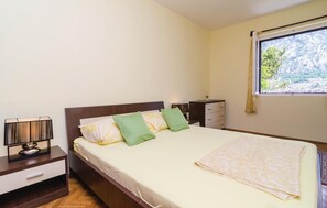 1 bedroom, free WiFi, bed sheets