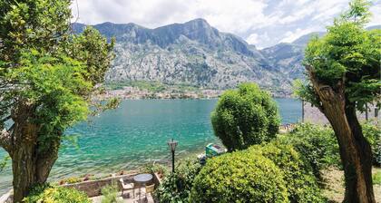 1 bedroom stunning home in Kotor