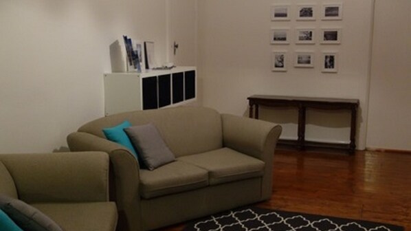 Smart TV, DVD player, stereo