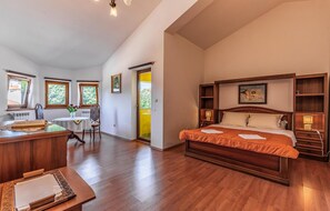 6 dormitorios, cuna de viaje, wifi gratis y ropa de cama