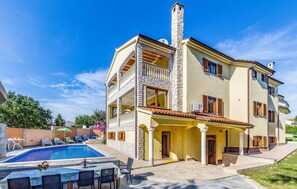 Exterior - Amazing home in Medulin (Medulin)