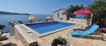 Beautiful home in Sevid
