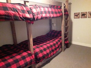 3 chambres, accès au Wi-Fi (inclus), accessible en fauteuil roulant