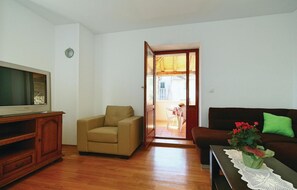 TV, lareira