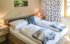 2 habitaciones, cuna de viaje, wifi gratis y ropa de cama 
