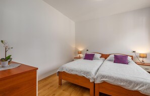 3 quartos, Wi-Fi de cortesia, roupa de cama