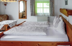 2 Schlafzimmer, Reisekinderbett, kostenloses WLAN