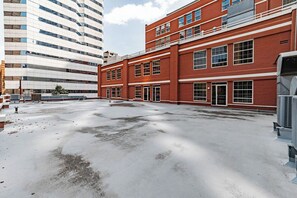 Leilighet – deluxe, 1 kingsize-seng, terrasse (Suite) | Terrasse/patio
