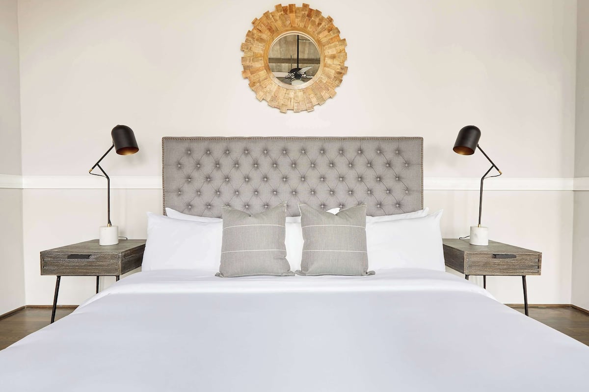 Pillow-top beds, individually decorated, individually furnished