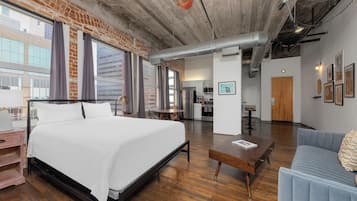 Apartment, 1 Queen Bed (Studio) | Pillowtop beds, individually decorated, individually furnished