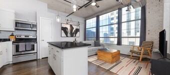 The District at Hogg Palace, A Wyndham Hotel