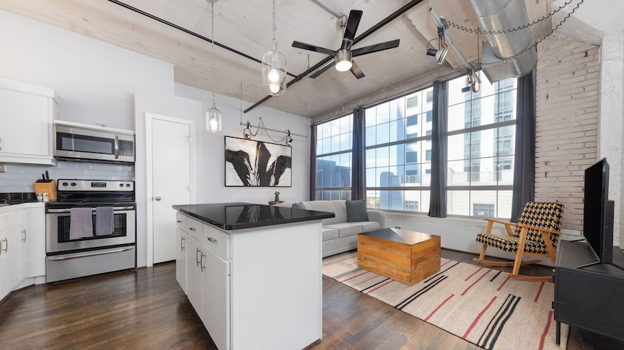 The District at Hogg Palace, A Wyndham Hotel