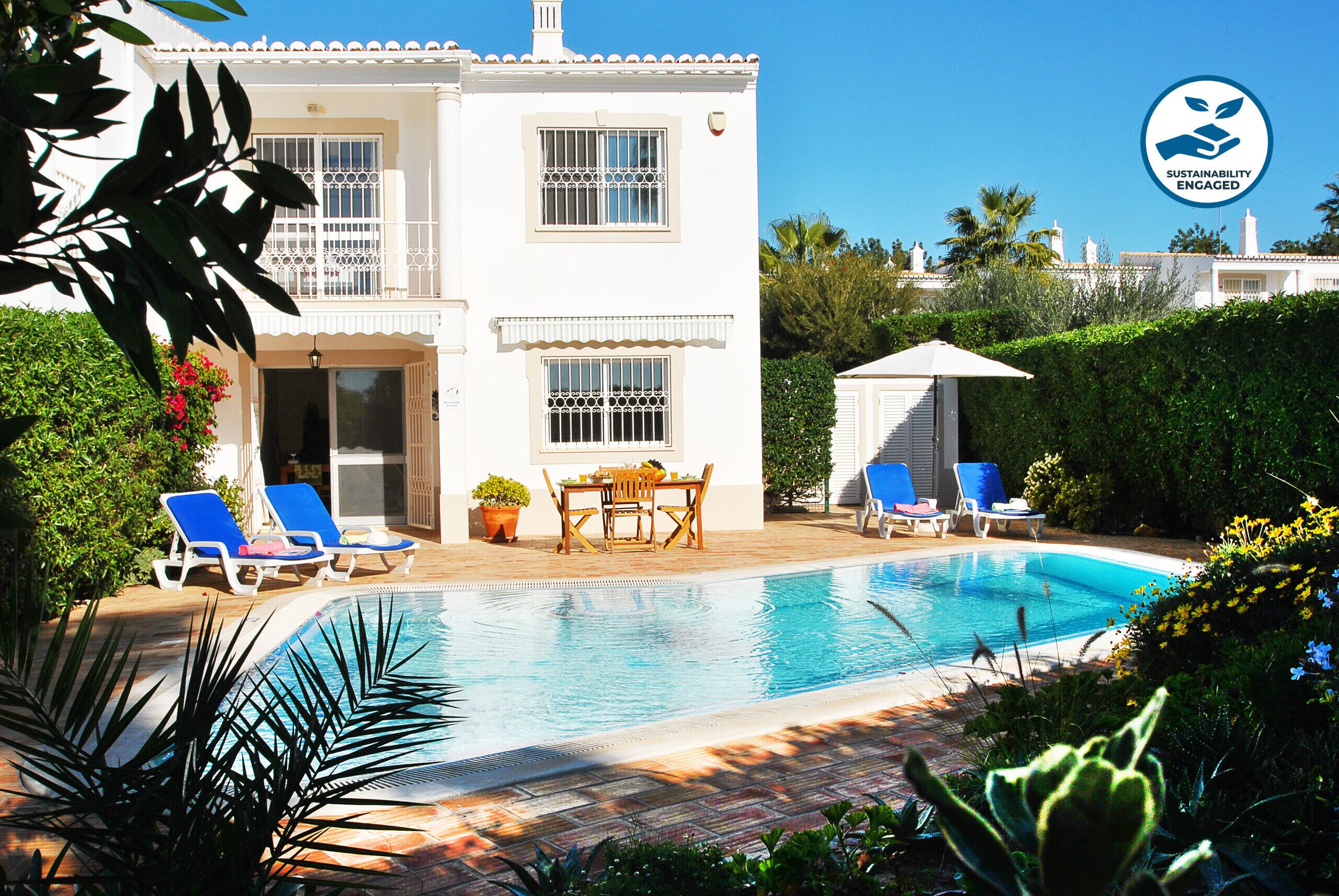 CHARMING VILLA WITH PRIVATE POOL, AIR CON, BBQ AND FREE Wi-Fi