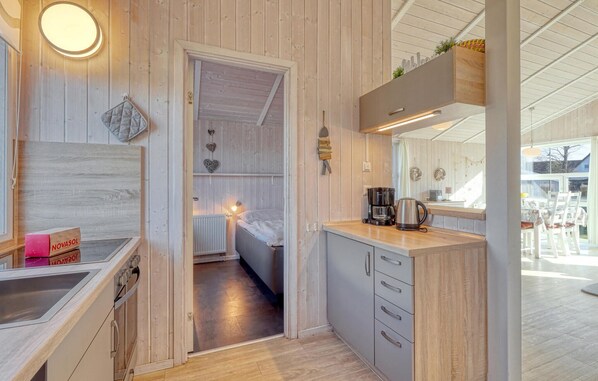 Kühlschrank, Herdplatte, Geschirrspüler