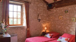 Unclassified image, 5 of 12, button - Awesome home in Monestier (Monestier)