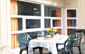 Outdoor dining - Friedrichskoog-Strandpark 17 (Friedrichskoog)