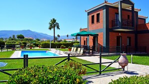 Unclassified image, 2 of 64, button - Kalloni Beach Villas (Lesvos)