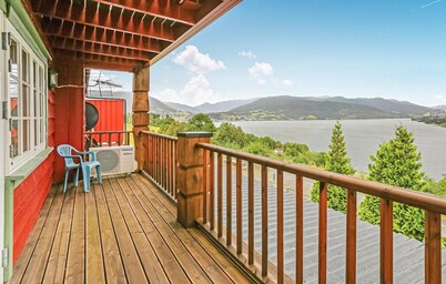 10 bedroom amazing home in ølen