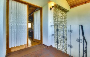 Interior - Cozy home in Kastel with WiFi (Kastel)