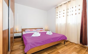 2 habitaciones, wifi gratis y ropa de cama