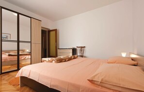2 bedrooms, free WiFi, bed sheets