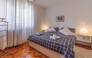 2 bedrooms, free WiFi, bed sheets