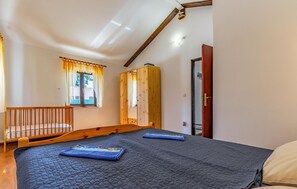 2 chambres, accès au Wi-Fi (inclus), literie fournie