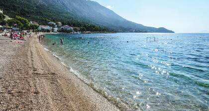 Gemütliches Zuhause in Podgora mit WLAN