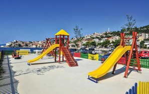 Children's area - Cozy home in Podgora with WiFi (Podgora)