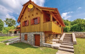 Exterior - Gorgeous home in Perusic with WiFi (Perusic)