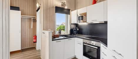 Kühlschrank, Herdplatte, Geschirrspüler