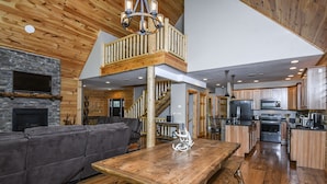 Casa, varias camas, hidromasaje | Sala de estar
