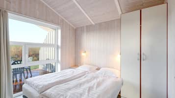 3 Schlafzimmer, Reisekinderbett, kostenloses WLAN, Bettwäsche
