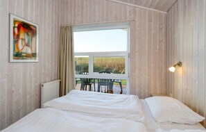3 Schlafzimmer, Reisekinderbett, kostenloses WLAN, Bettwäsche