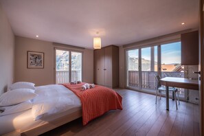 3 bedrooms, iron/ironing board