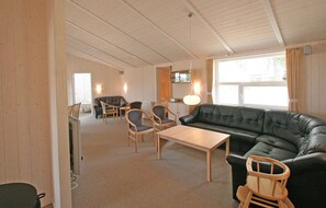 Televisio, takka, DVD-soitin