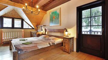 5 dormitoris, un bressol de viatge i Internet