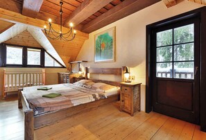 5 dormitoris, un bressol de viatge i Internet