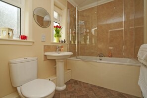 Shower, free toiletries