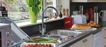 Glenachulish Bayn mökissä on loistava sijainti aivan meren äärellä ja upeat keskeytyksetön