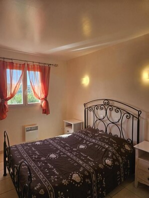 2 Schlafzimmer, Bügeleisen/Bügelbrett, Internetzugang