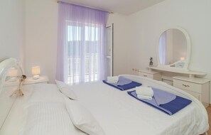 3 chambres, lit parapluie, Wi-Fi gratuit, draps fournis