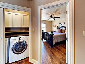 Room - Paradise Palms @ Mustang Royale (Port Aransas)