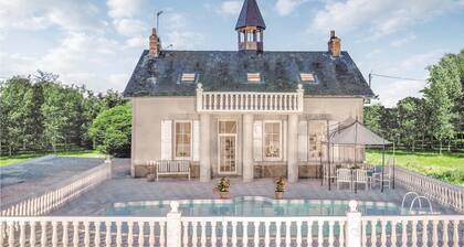 7 bedroom stunning home in Ardentes