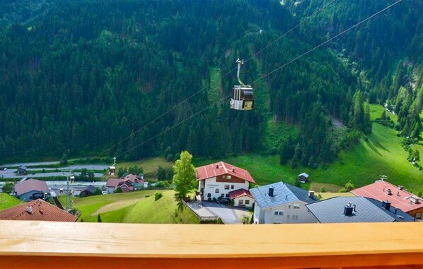 Property grounds - Ferienwohnung in Tiroler Stil (Kappl)