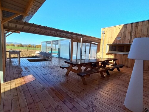 Maison en pierres avec piscine privée et spa, animaux acceptés