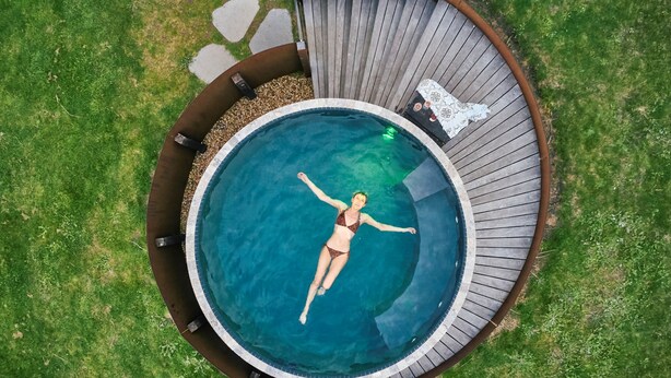 室外泳池、暖水池